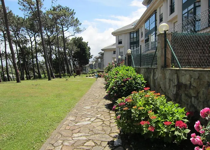 Atico En Con Vistas A La Playa. *